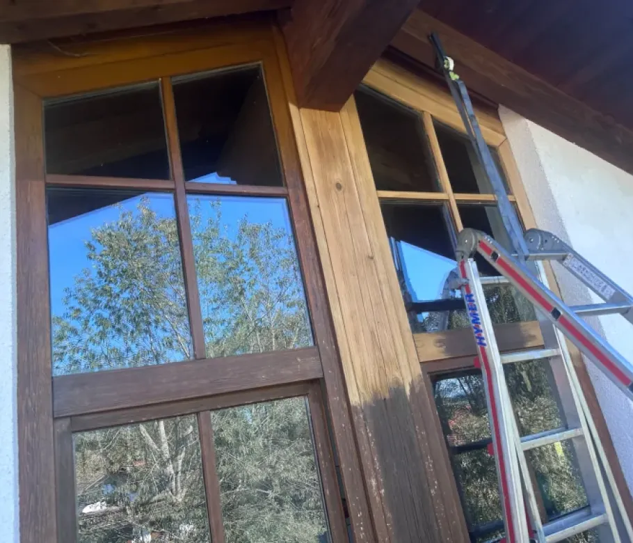 Dichtung am Fenster wird gewechselt