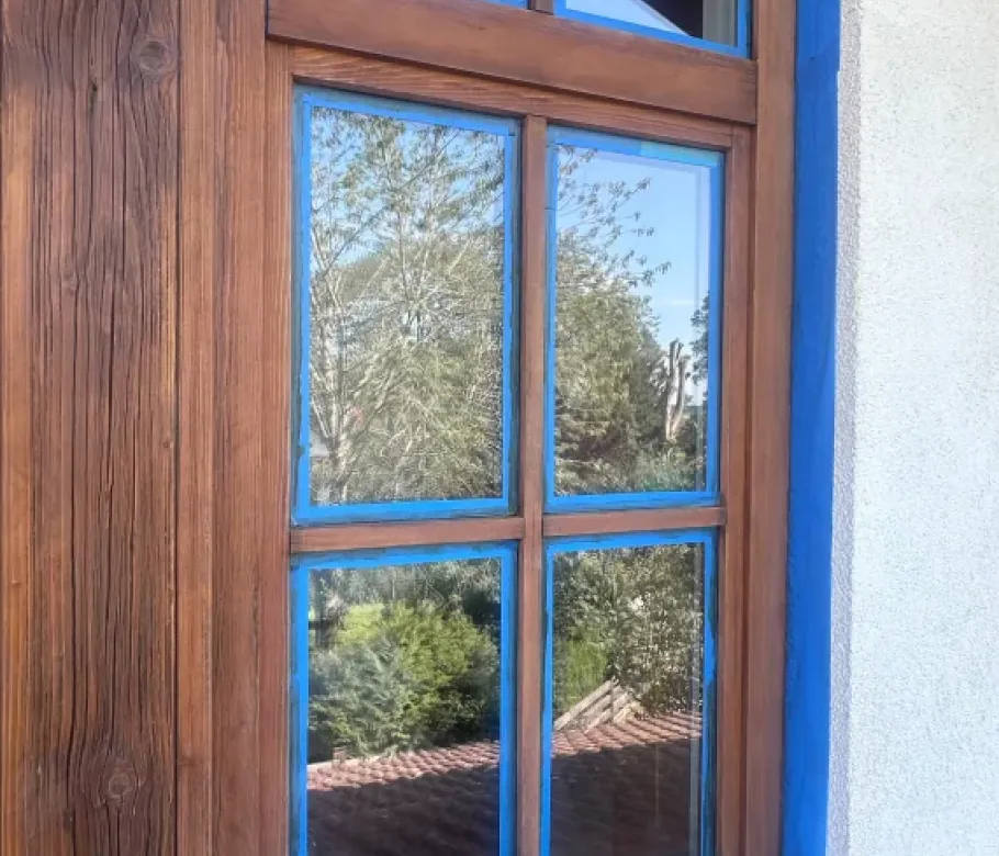 Fenster in München wird repariert