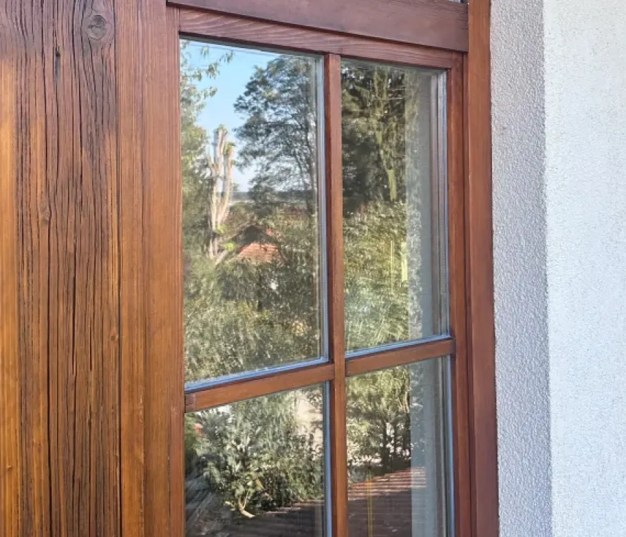 Fenster in München wird repariert